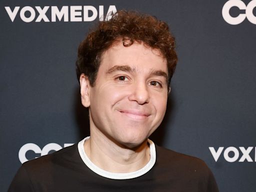 Jon Lovett to Leaf It on Survivor