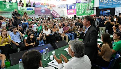 Kicillof ratifica su acuerdo con los gremios para confrontar con Milei tras la Ley Bases y el Pacto de Mayo