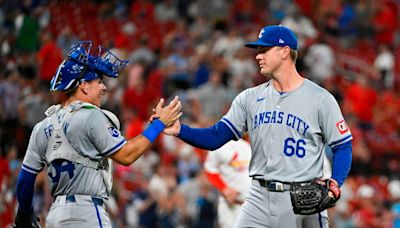 How the Kansas City Royals secured a doubleheader sweep of Cardinals in St. Louis