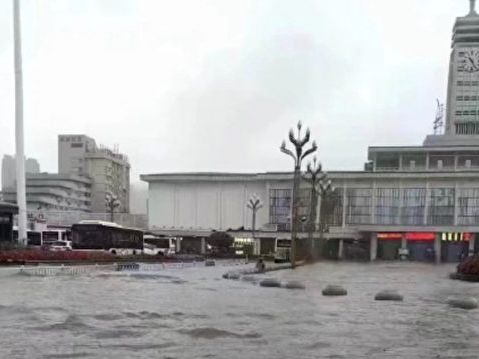 長沙1小時雨量如54個西湖 火車站、地鐵被淹