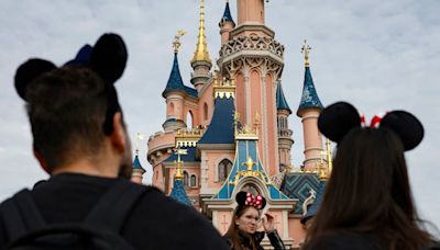 Anaheim city council voting on Disneyland expansion