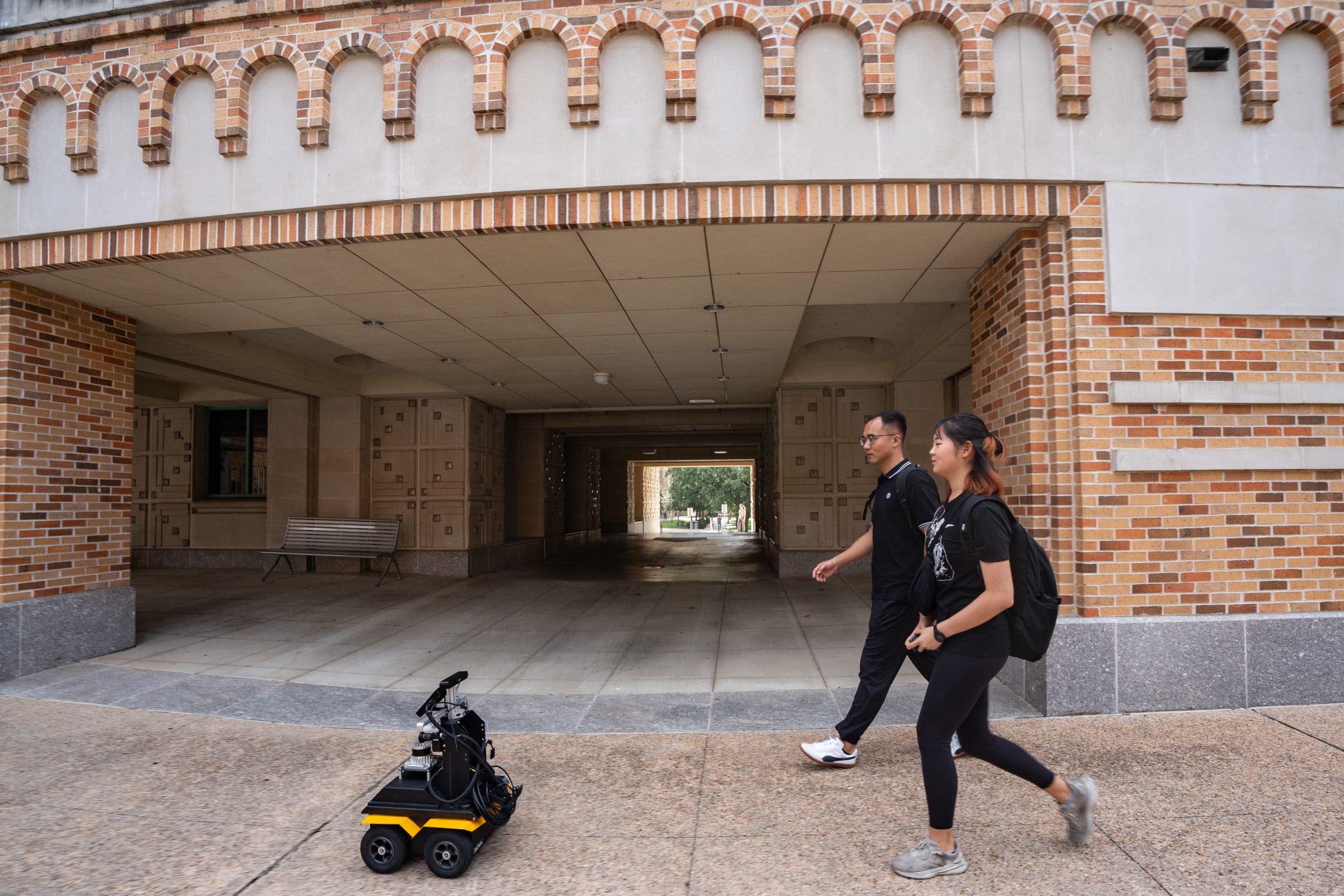 Meet Jackal, the robot learning to roam UT-Austin with the help of AI