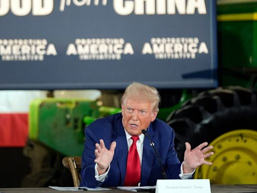 Trump amenaza a fabricante de tractores John Deere: podría imponer aranceles del 200 % si traslada producción a México | El Universal