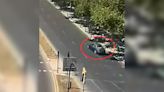 Se da a la fuga tras atropellar a un niño de 8 años en un paso de cebra en Valencia - ELMUNDOTV