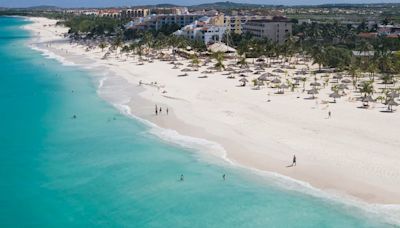 “Correr en el paraíso”, cómo es el recorrido de una maratón al borde del mar Caribe