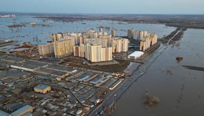 Kazakhstan, Russia grapple with floods along Siberian rivers