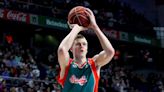 Kristaps Porzingis, la Satur y un sofá sevillano; por Jordi Robirosa