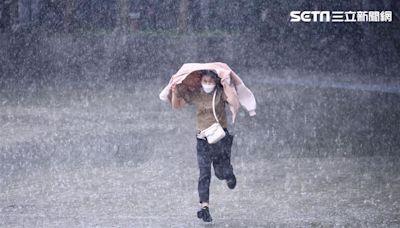 大雷雨狂轟！嘉義縣、台南「1級淹水警戒」 南部清晨至上午雨勢最猛烈