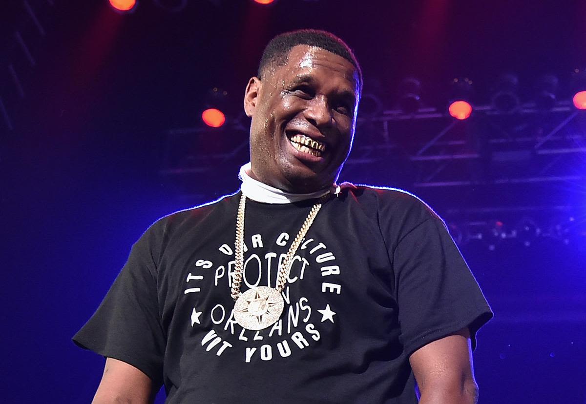 Jay Electronica Goes Off in Rant Defending Jay-Z, Calls Out People 'Slave Cooning Over a Football Game'