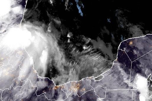 Tropical Storm Alberto nears Mexico's coast, lashing Texas with heavy rains