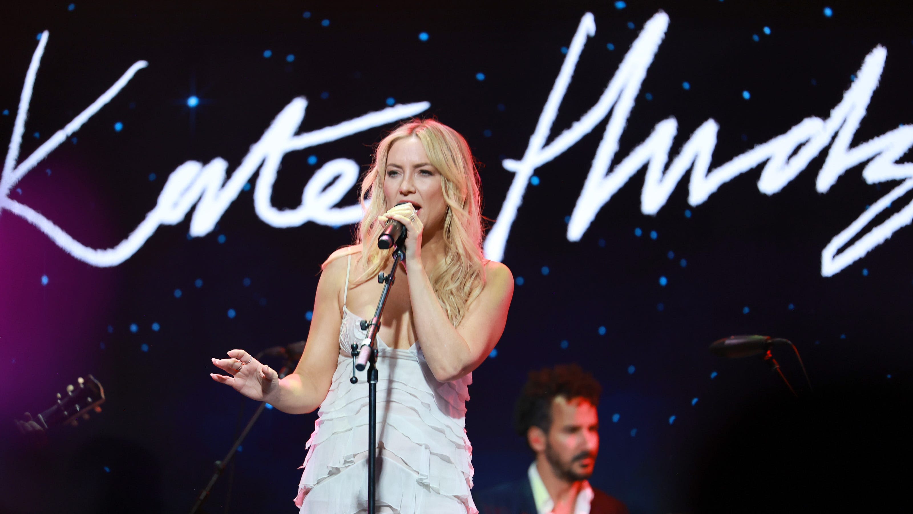 Kate Hudson makes debut TV performance on 'Tonight Show,' explains foray into music: Watch