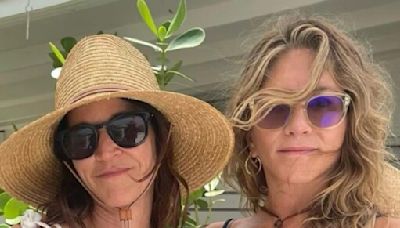Jennifer Aniston Just Made a Case For Bringing Back the Controversial Mismatched Bikini