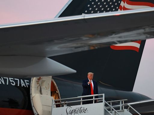 Trump’s Gold-Plated Plane Clipped a Corporate Jet at Florida Airport, FAA Says