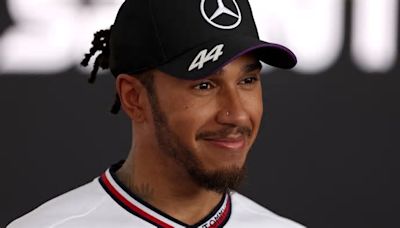 El "impropio" buen humor de Lewis Hamilton a pesar de un muy mal Mercedes: "Sorprendentemente..."