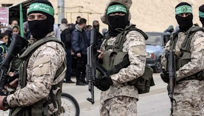 Ahead of Gaza ceasefire talks, Hamas kills 1 Israeli hostage