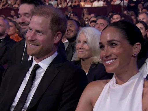 Harry, arropado por Meghan, acepta el premio Pat Tillman cuya concesión ha generado polémica