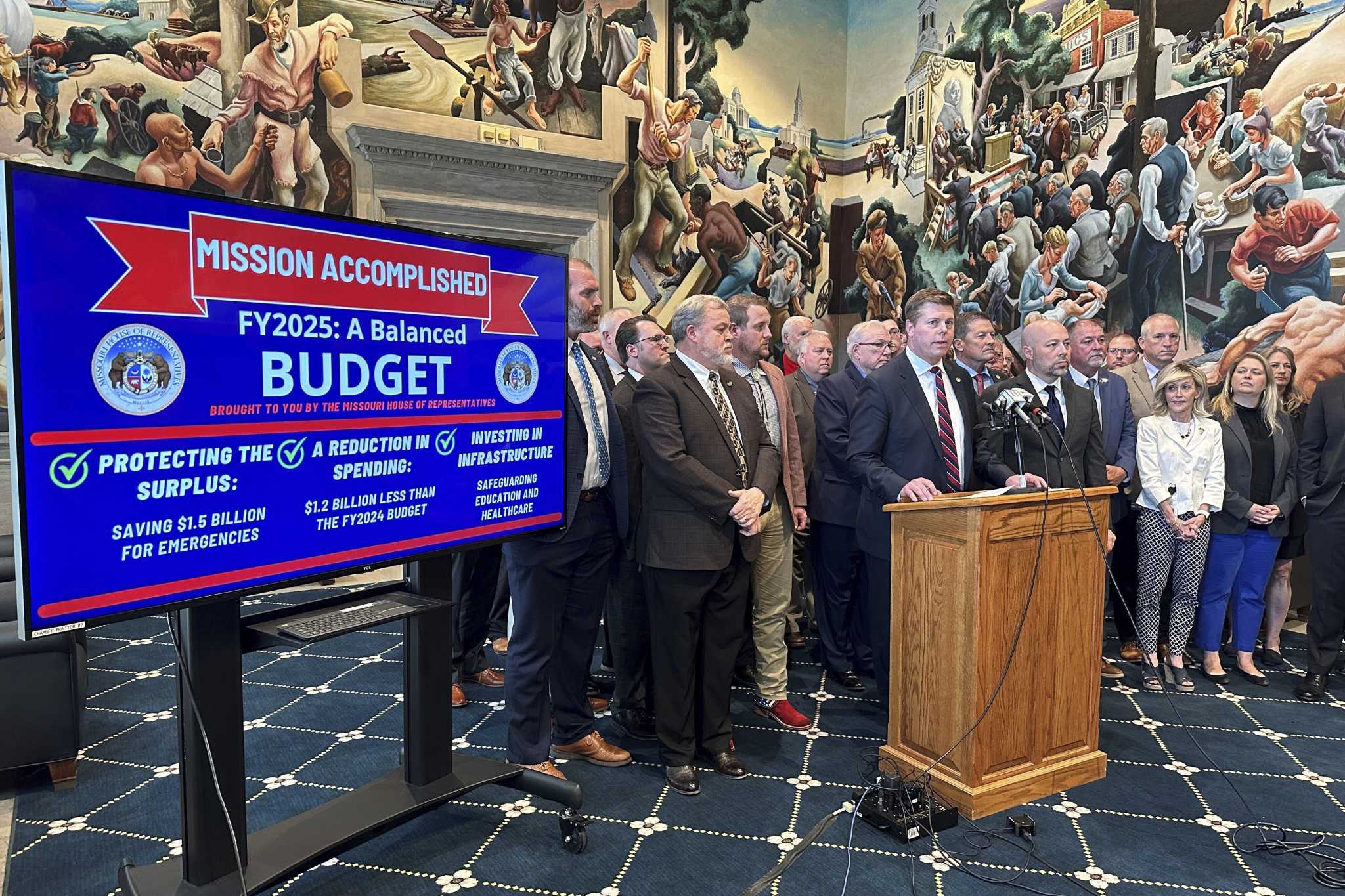 Missouri lawmakers pass budget boosting funding for education and infrastructure