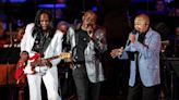 ‘Alumni’ band agrees to pay Earth Wind & Fire $750,000 after judge finds it infringed on trademark