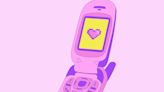 I'm a Gen Zer who lived without a smartphone for 9 months. Here's what I learned from having a clunky flip phone.