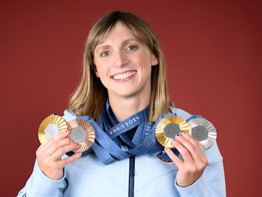 Katie Ledecky surprises Stanford friend Albane Valenzuela at Paris Olympics