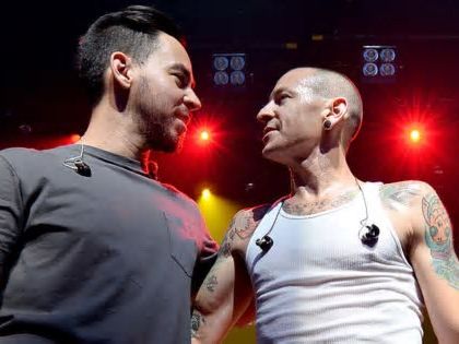 Linkin Park, Mike Shinoda ricorda il primo incontro con Chester Bennington: "Era molto diverso da ciò che sarebbe diventato"