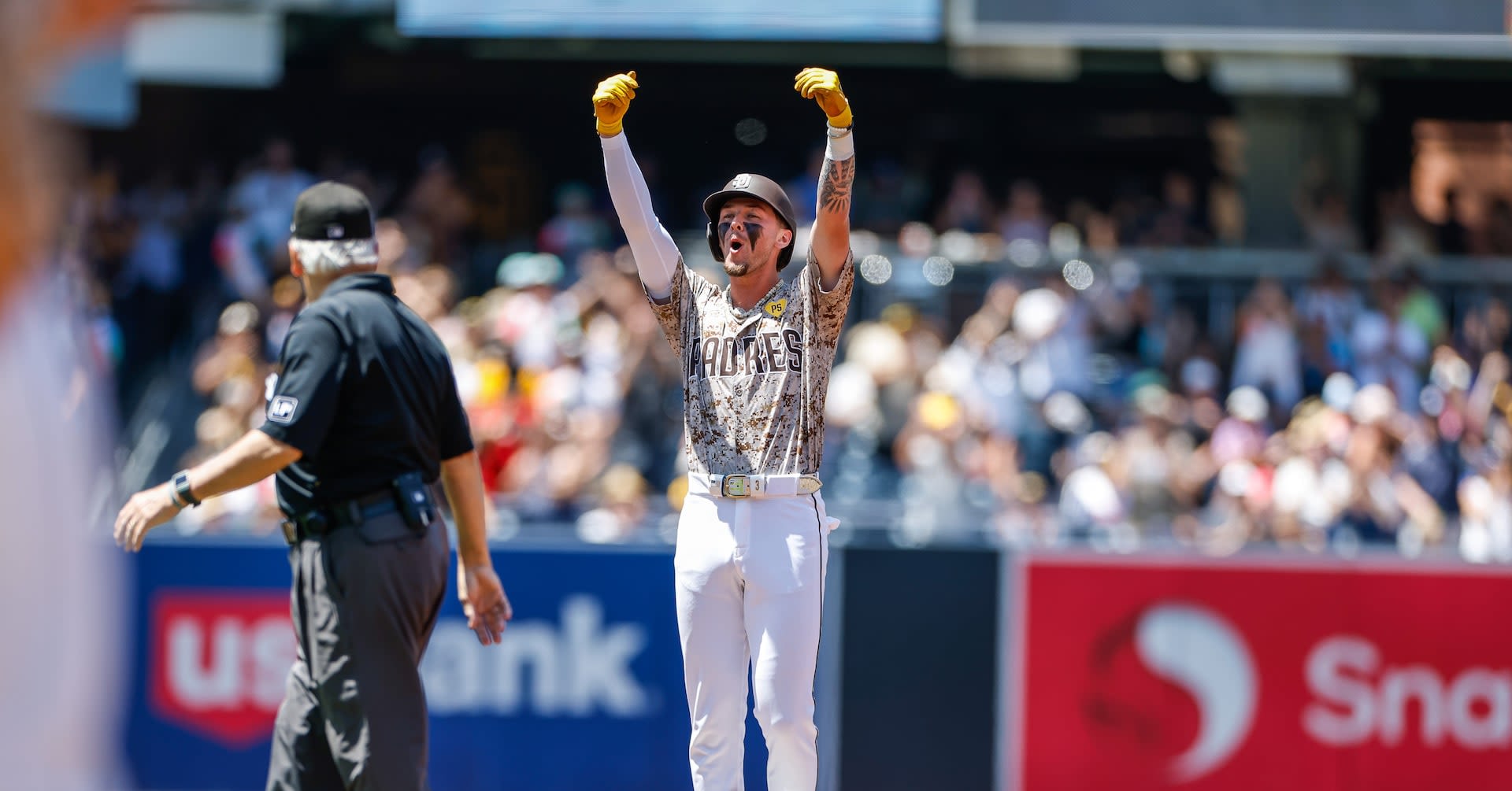 Padres slug three HRs while pounding Rockies