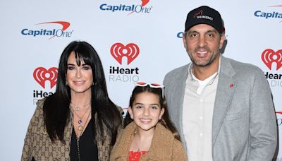 Kyle Richards and Mauricio Umansky Reunite to Surprise Daughter