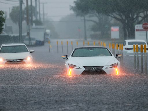 Weeklong flooding in South Florida dropped up to 20 inches on some parts