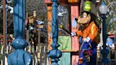 Disneyland Costumed Staffers From Goofy to Elsa Seek Union Vote