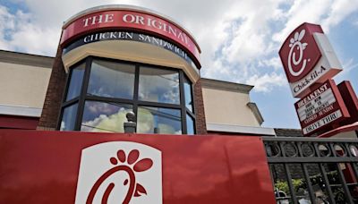 Here's which restaurant dethroned Chick-fil-A as the top fast food restaurant in the nation