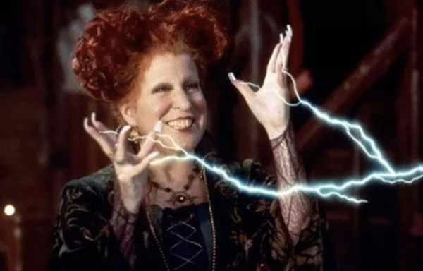 Bette Midler Reveals The Potential For Hocus Pocus 3 While Reflecting On The OG Movie's Success