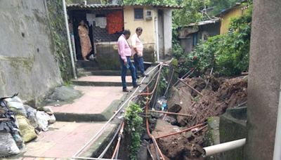 Thane: Wall collapses in Mumbra; none injured