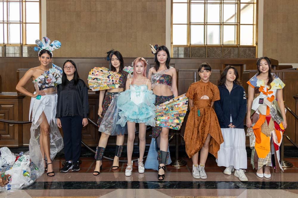 Metrolink hosts fashion show at Los Angeles Union Station - Trains