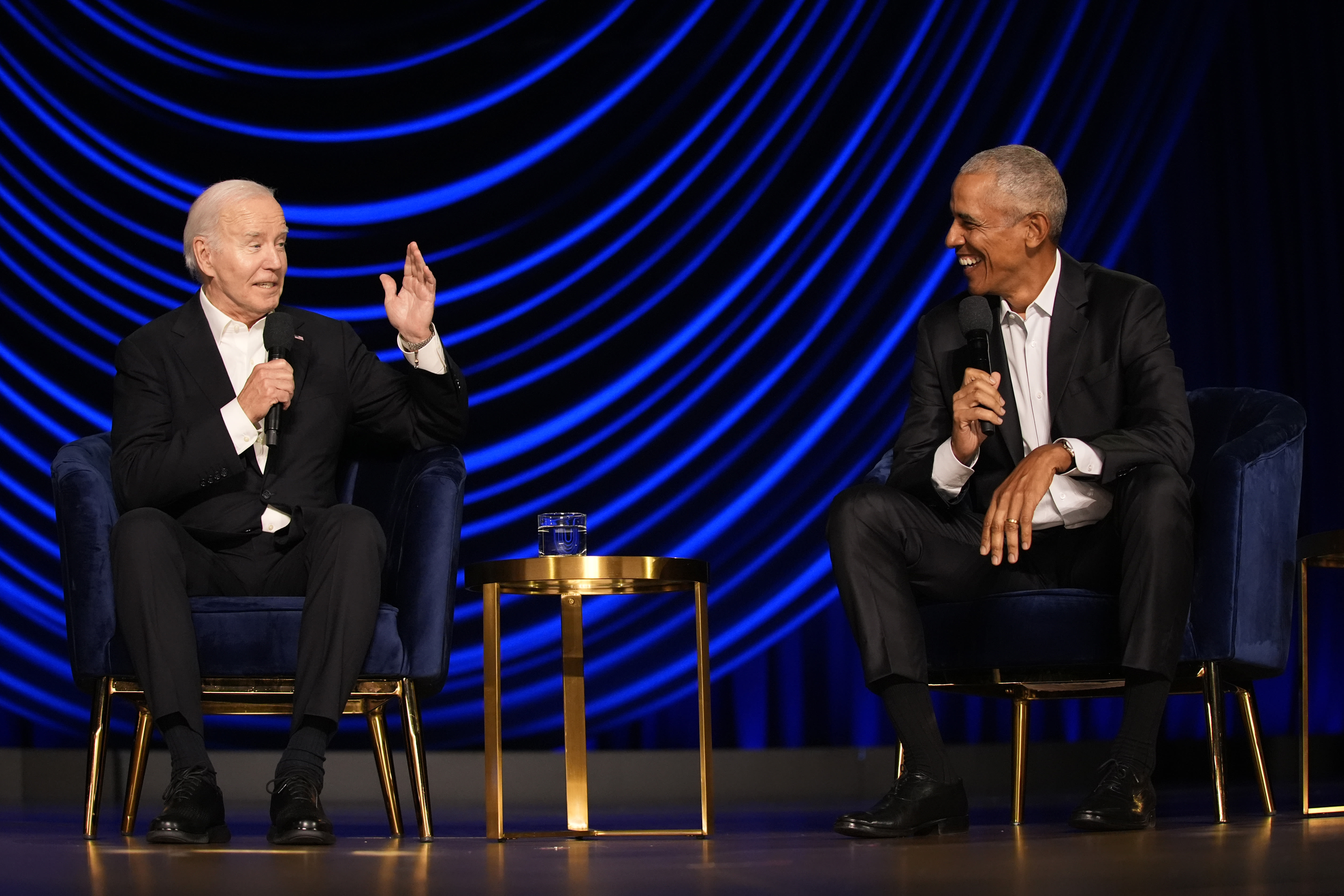 Biden, Obama raise more than $30 million at glitzy L.A. event