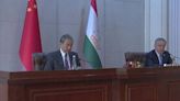 Chinese, Tajik FMs pledge to strengthen bilateral cooperation