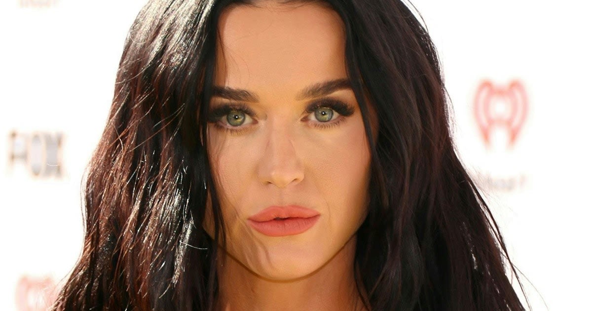 Katy Perry Exposed Her Cleavage In A Plunging Butterfly Bra Top