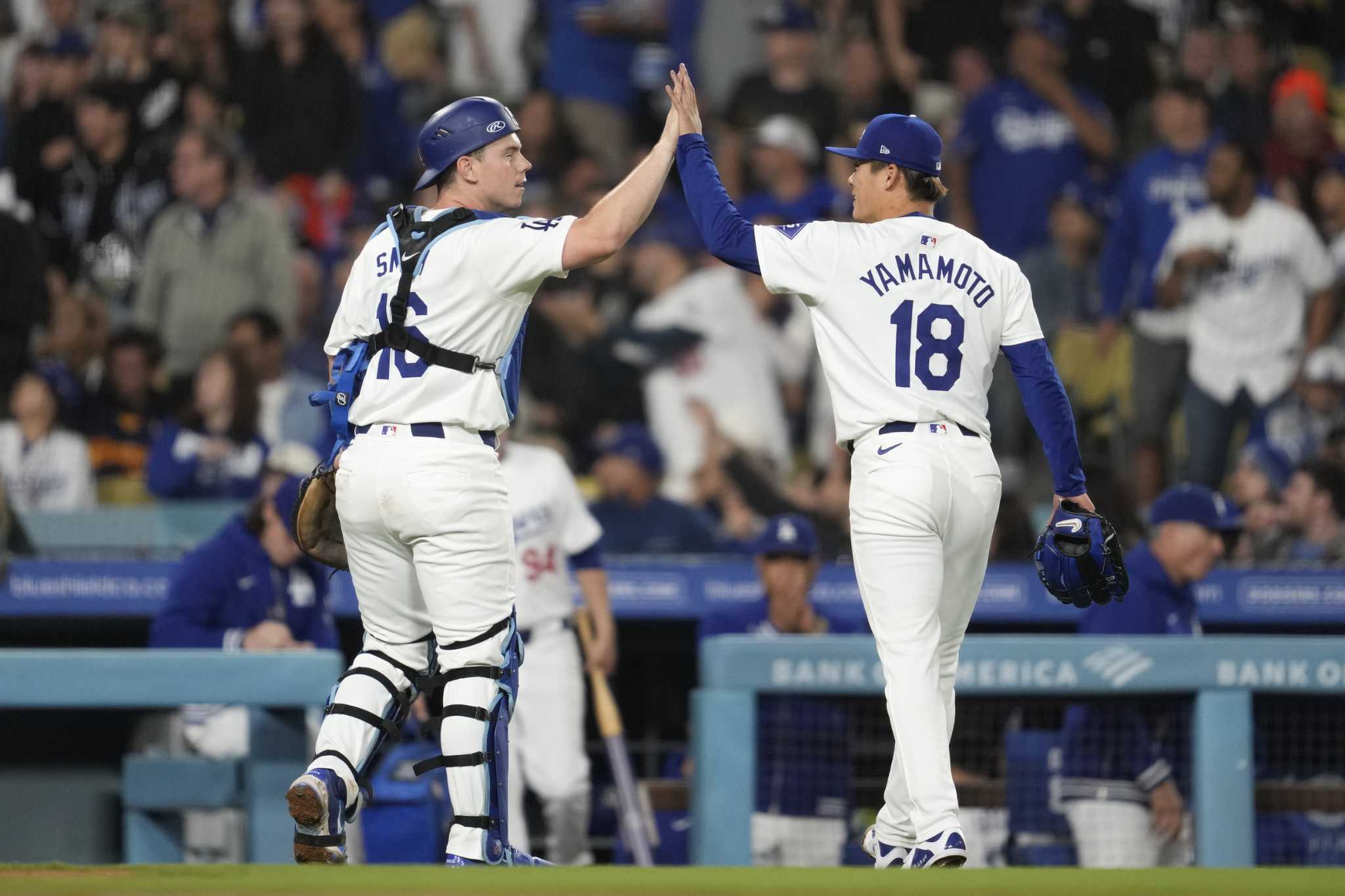 Yoshinobu Yamamoto and the Dodgers get back to winning with a 4-1 victory over the Rockies