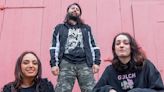 “When I say poopoo, you say peepee!” Escuela Grind want to make grindcore a more diverse and lighthearted place – and their vicious, hilarious live show proves they can do it