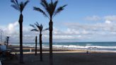 Un anciano fallece en una playa de Guardamar (Alicante) y su mujer muere también de un infarto al tratar de socorrerle