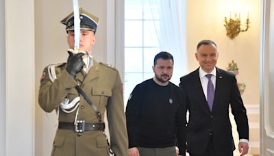 Zelenski y Tusk anuncian que una legión de voluntarios será formada en Polonia