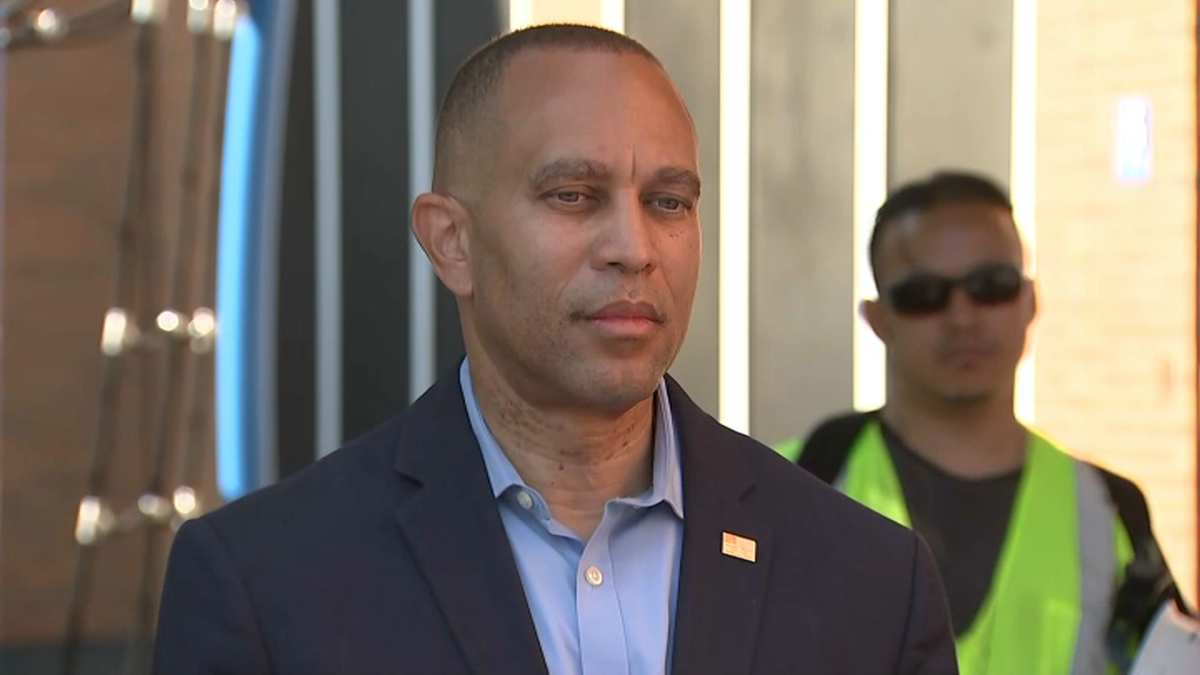 ‘My answer has not changed': Hakeem Jeffries says he's still behind President Biden in 2024 campaign