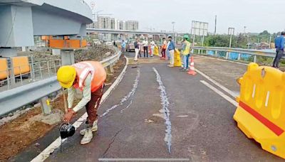 Mumbai: Cracks on Atal Setu approach road spark controversy