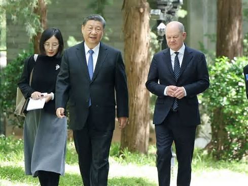 Olaf Scholz in China: Weltpolitik, Wirtschaft und ein Apfelabkommen