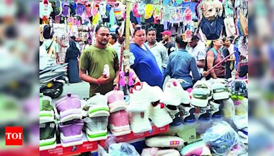 New Market hawkers throw water at blogger, assault her friend | Kolkata News - Times of India