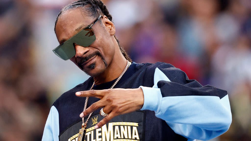 Snoop Dogg partners with The Realest to auction off his own memorabilia