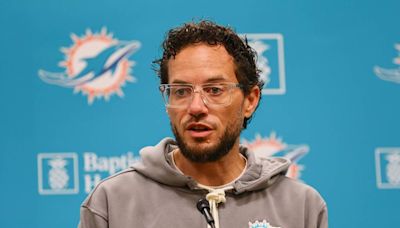 Dolphins’ McDaniel addresses running back injuries and Tyreek Hill video and fallout