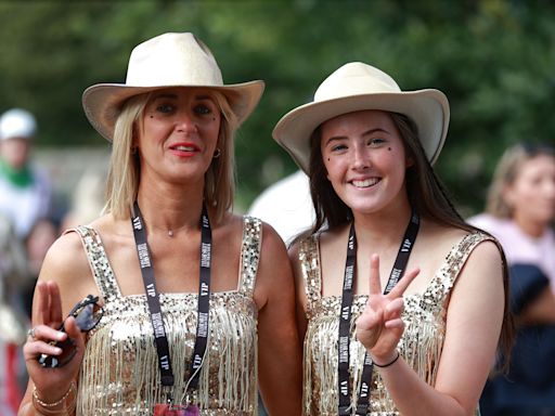 Fans flock to Dublin stadium for opening night of Taylor Swift’s Irish shows