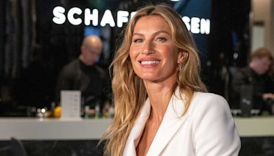 Gisele Bundchen Celebrates 44th Birthday With Twin Sister