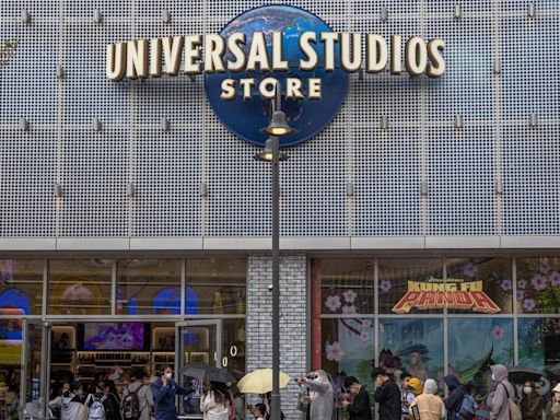 El parque Universal de Orlando abre una tienda nostálgica recreando películas míticas de los 80