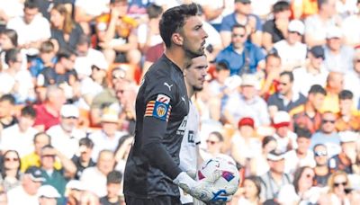 Cristian Rivero debuta en la Liga a los 26 años... y como capitán